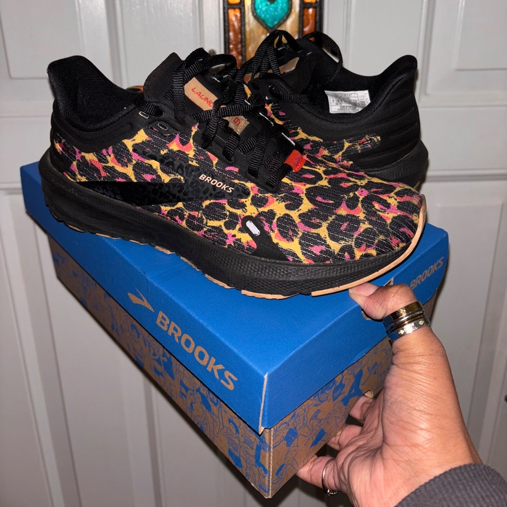 Brooks Black and Brown Athletic Shoes